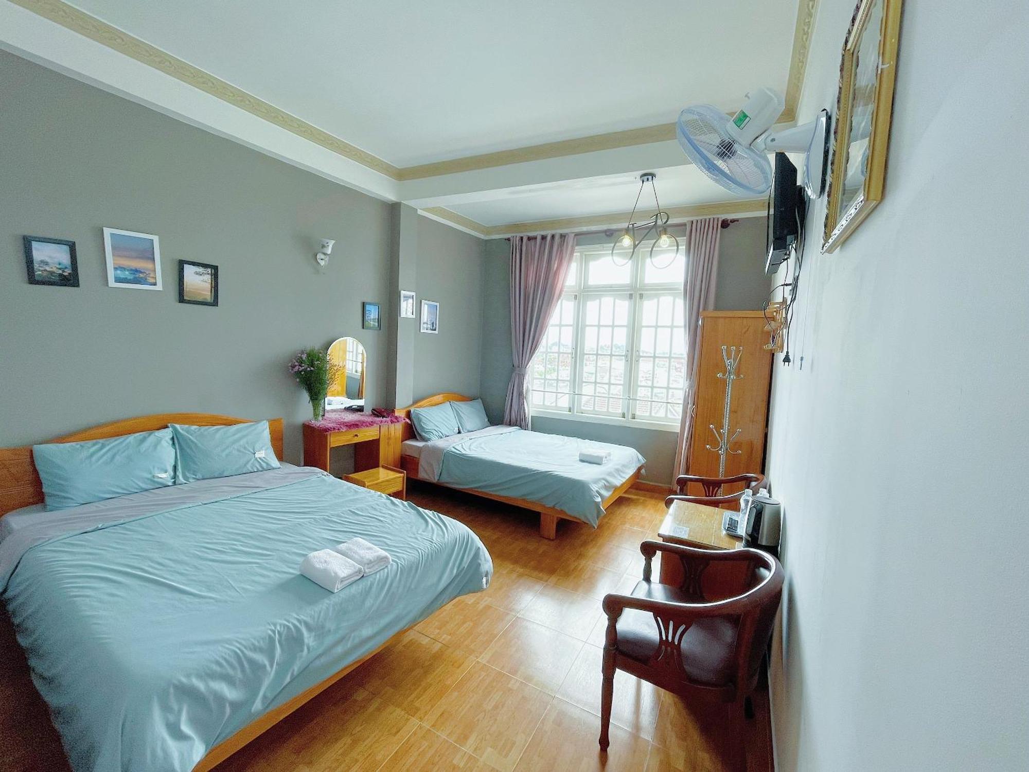 Hotel Khách sạn Anh Hào Dalat Exterior foto