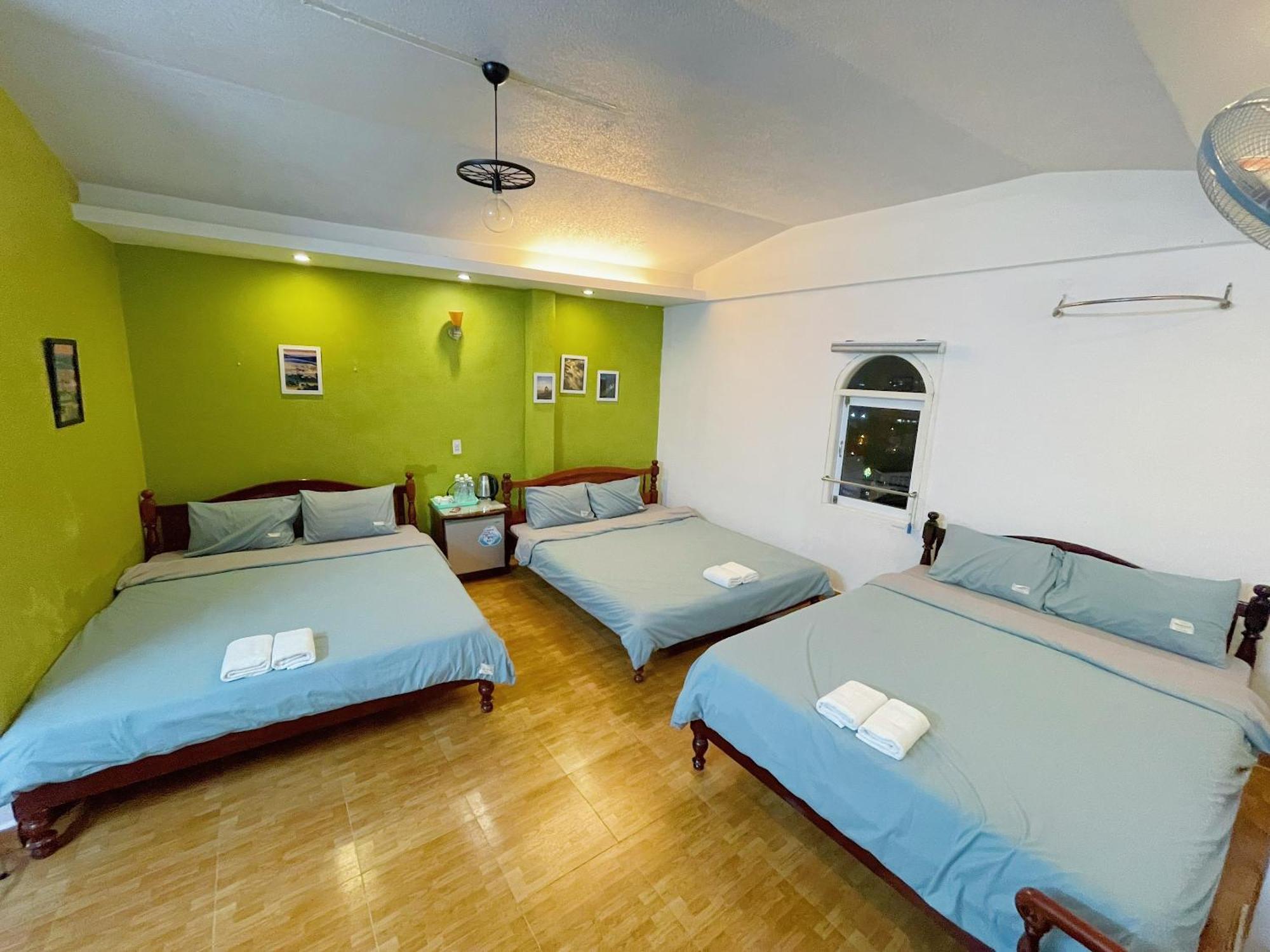 Hotel Khách sạn Anh Hào Dalat Exterior foto
